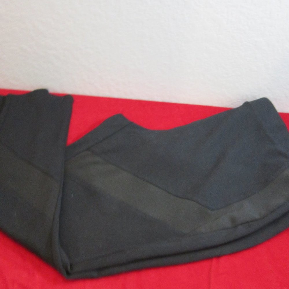 New With Tags NWT Lane Bryant Control Tech Yoga Active Pants Plus Size 26 Black